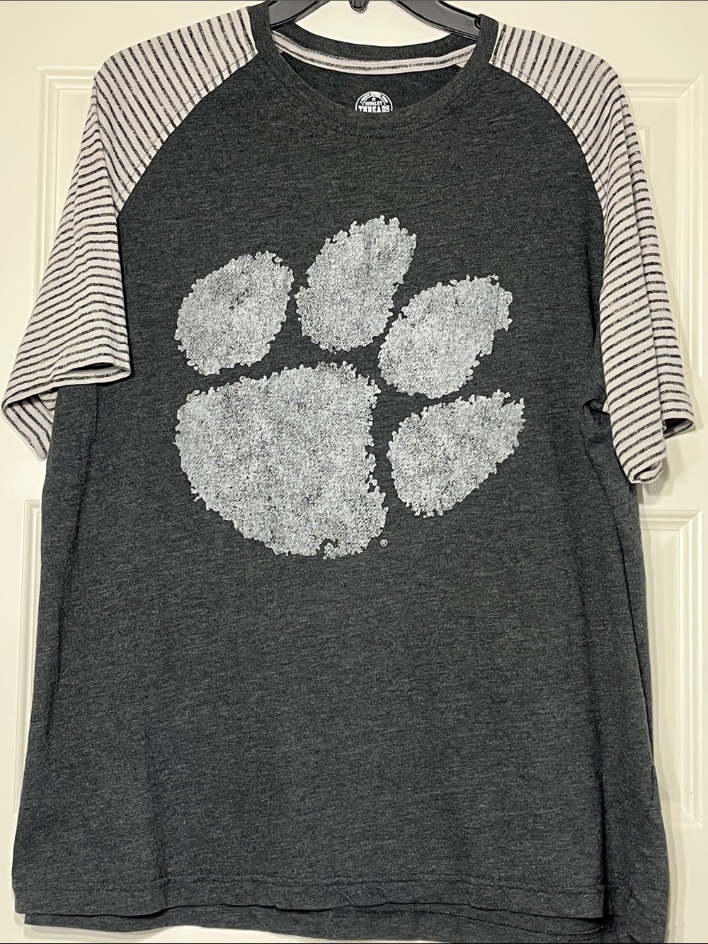 Clemson Tigers Rivalry Threads XL Gray Paw‎ Raglan Striped Sleeve T Shirt #1